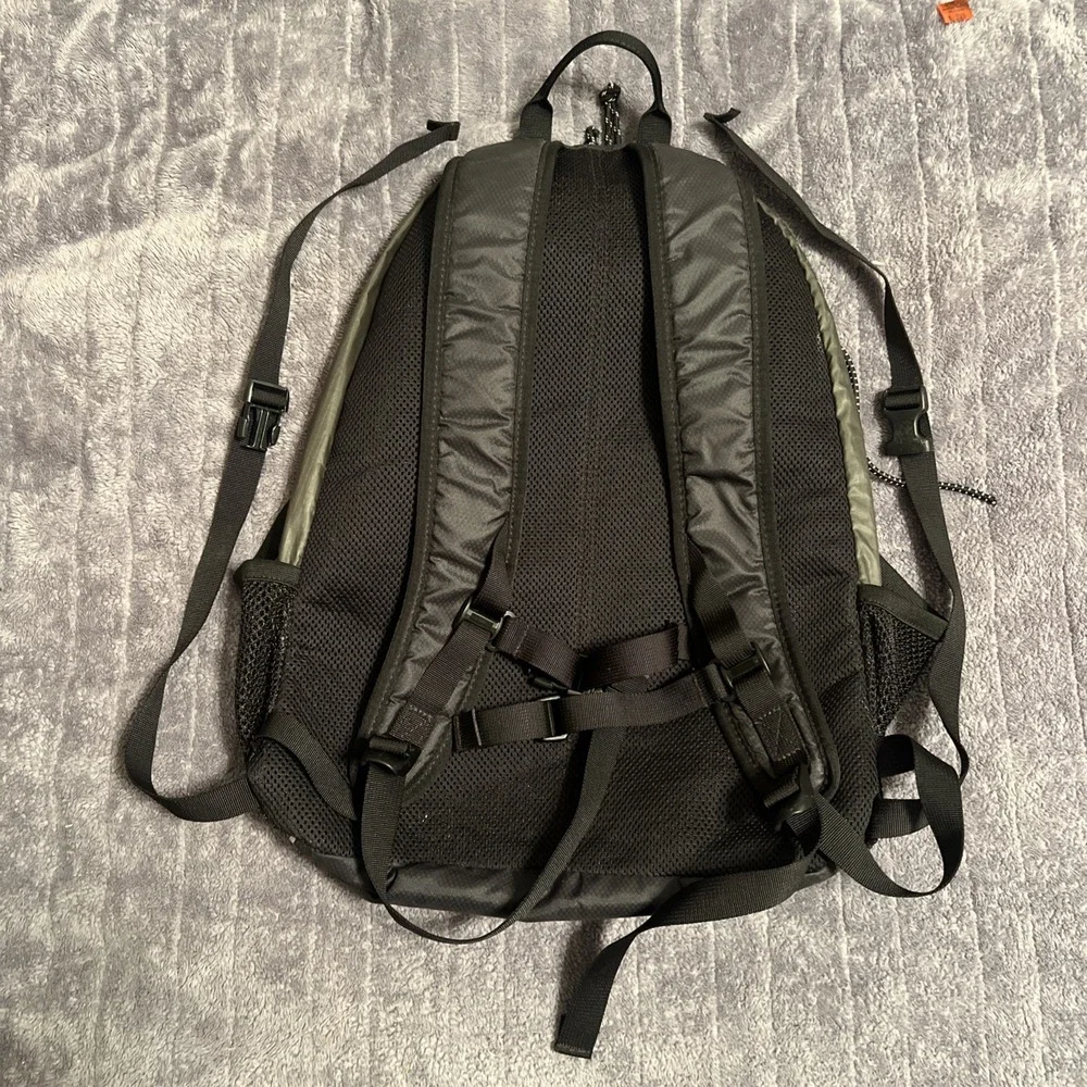 LL Bean Stowaway Backpack Daypack 20L Black Hiking Travel Packable 0DRY3